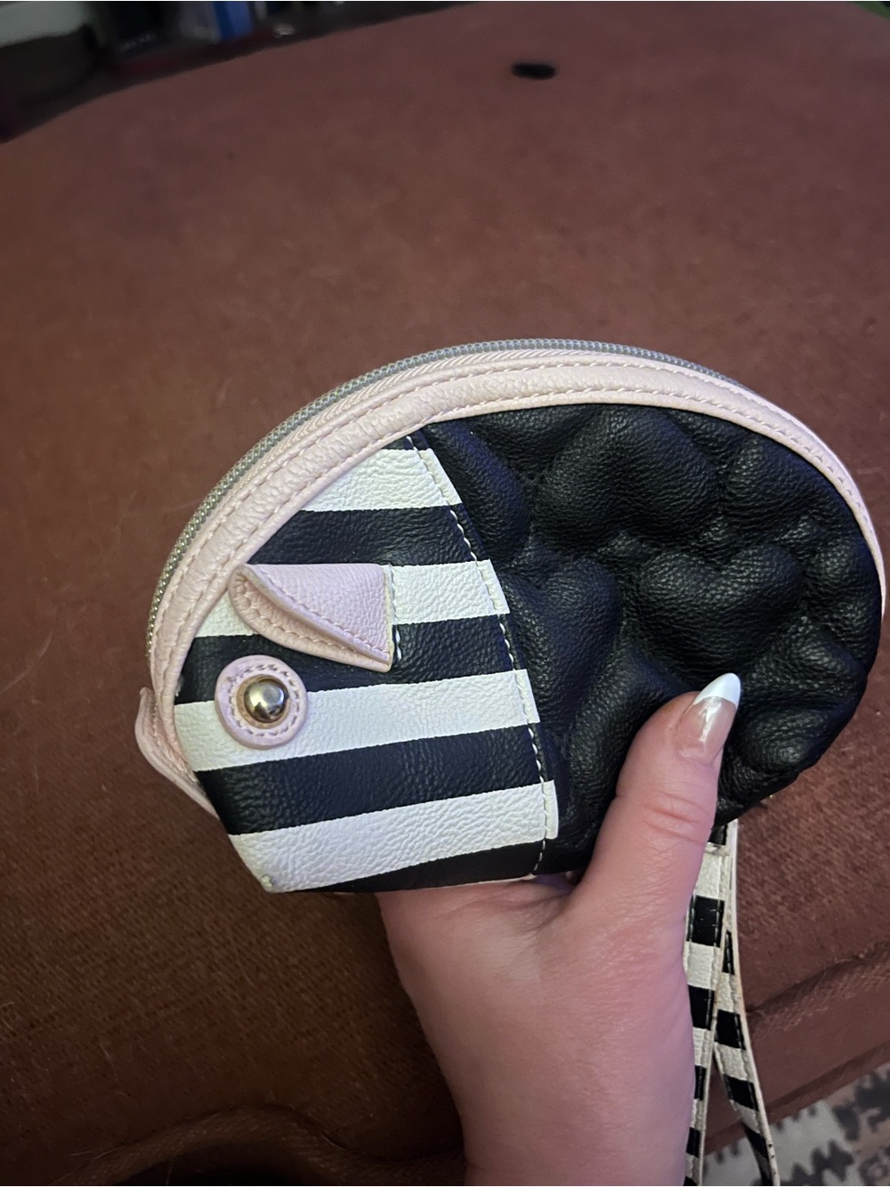 Betsy Johnson Coin Purse with Fuchsia Floral Lining - Picture 3 of 4